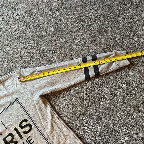 FOREVER 21 S Heathered Gray Sweatshirt Paris Boutique Graphic Perfume - Picture 9 of 11